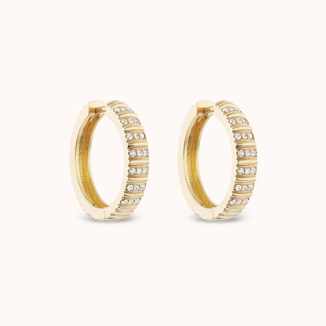 Juli Hoops