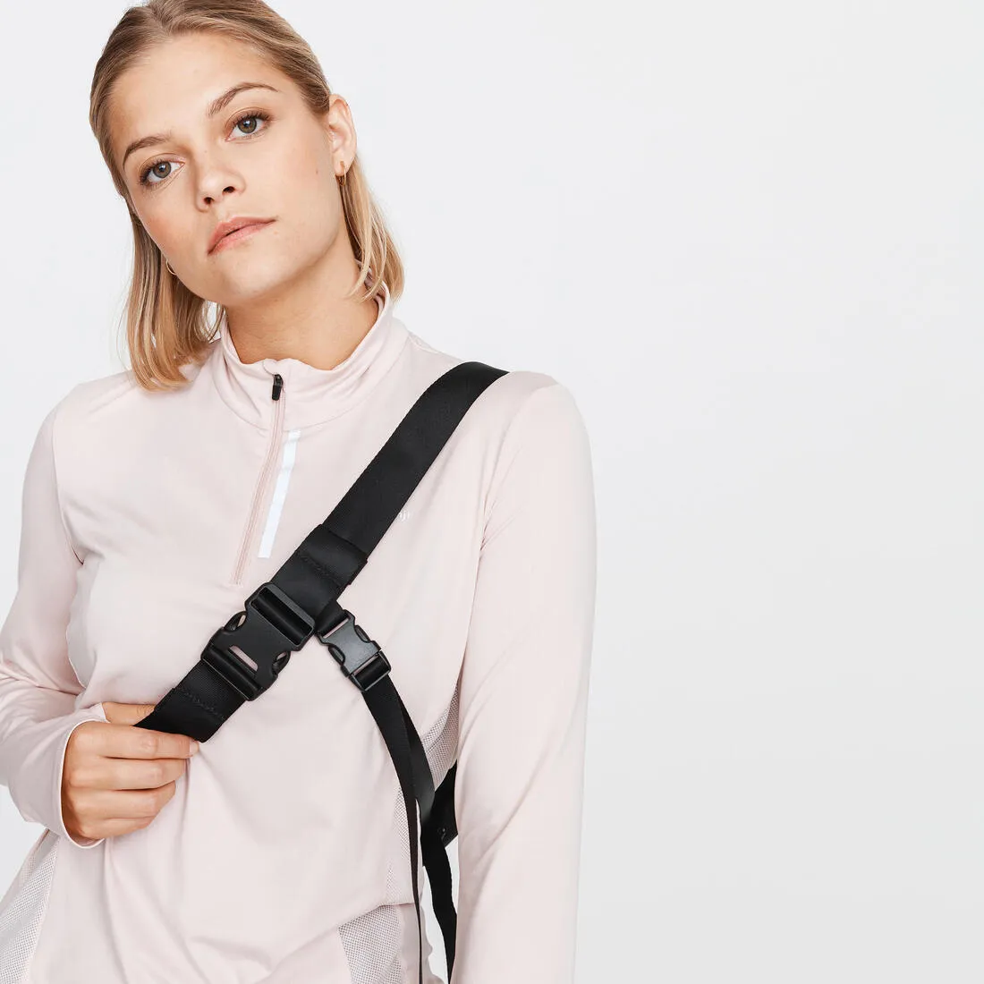 URBAN WALKING ACTIVE MBLTY MESSENGER BAG